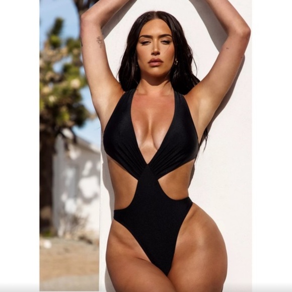 Cupshe x Stassie Oasis Shiny Plunge Cutout Monokini Swimsuit - Picture 1 of 3